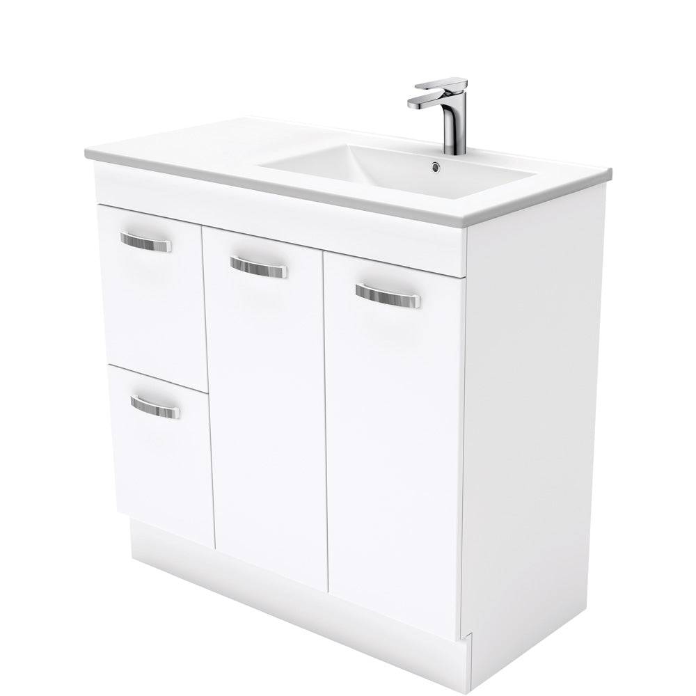 Dolce Unicab™ 900 Offset Vanity on Kickboard, Right Basin