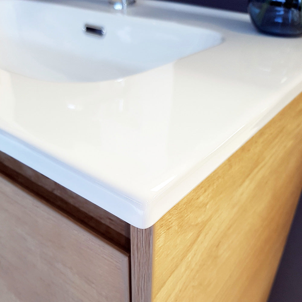 Joli Edge Scandi Oak 600 Vanity On Kickboard