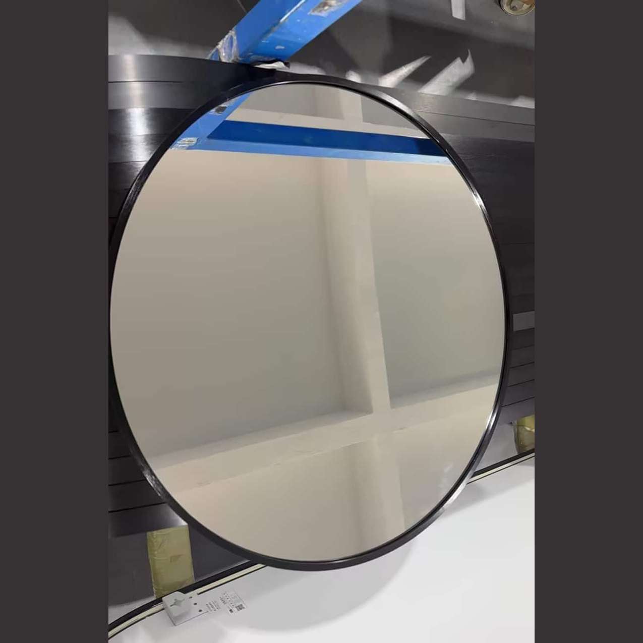 Modern Round Wall Mirror – Black or Rose Gold Aluminium Frame