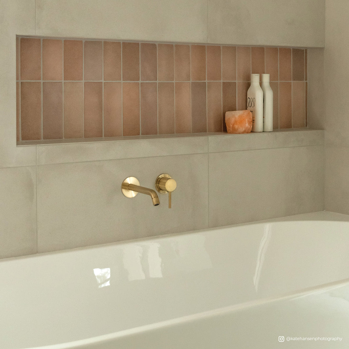 Axle Wall Basin/Bath Mixer Set, Round Plates, 200mm Outlet