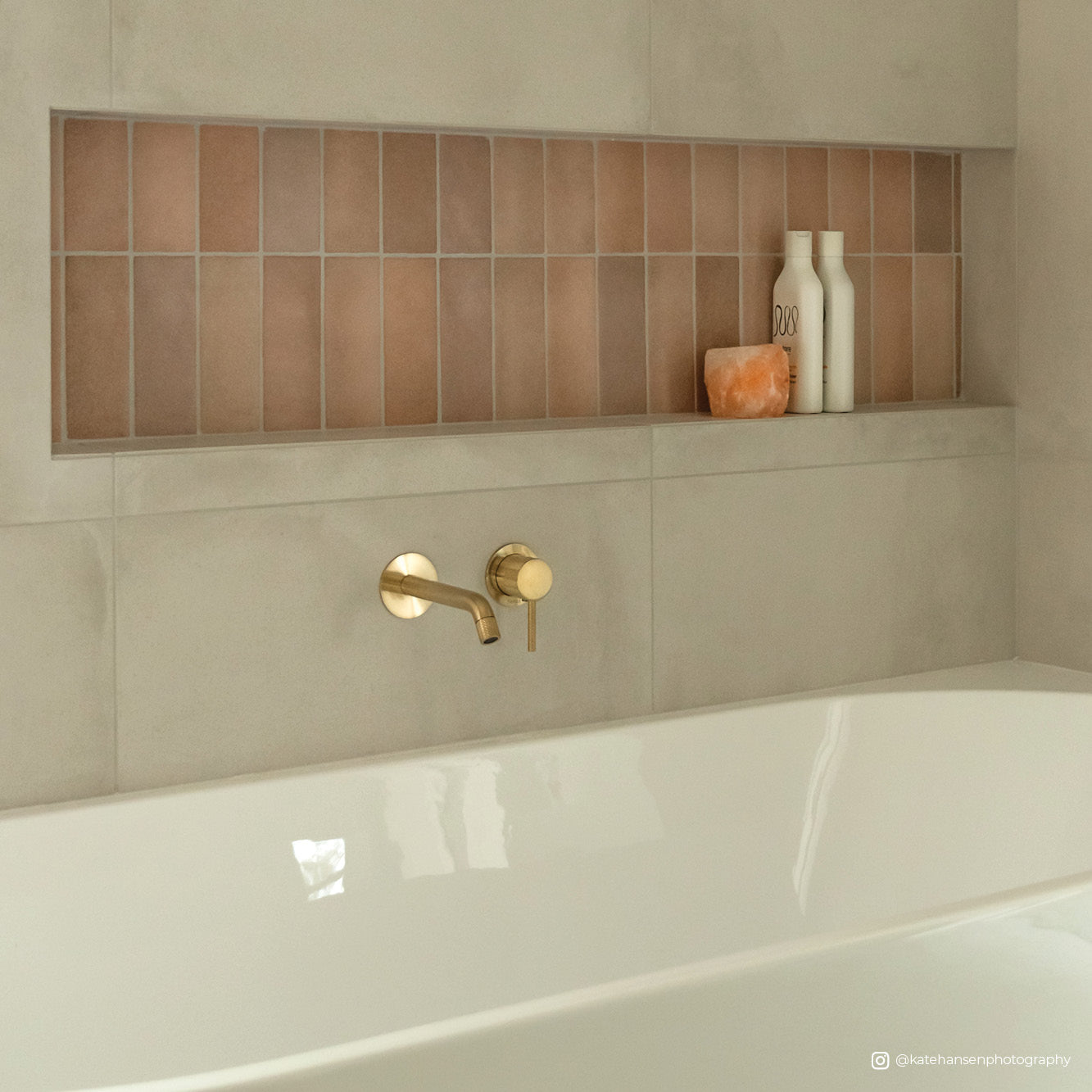 Axle Wall Basin/Bath Mixer Set, Round Plates, 200mm Outlet