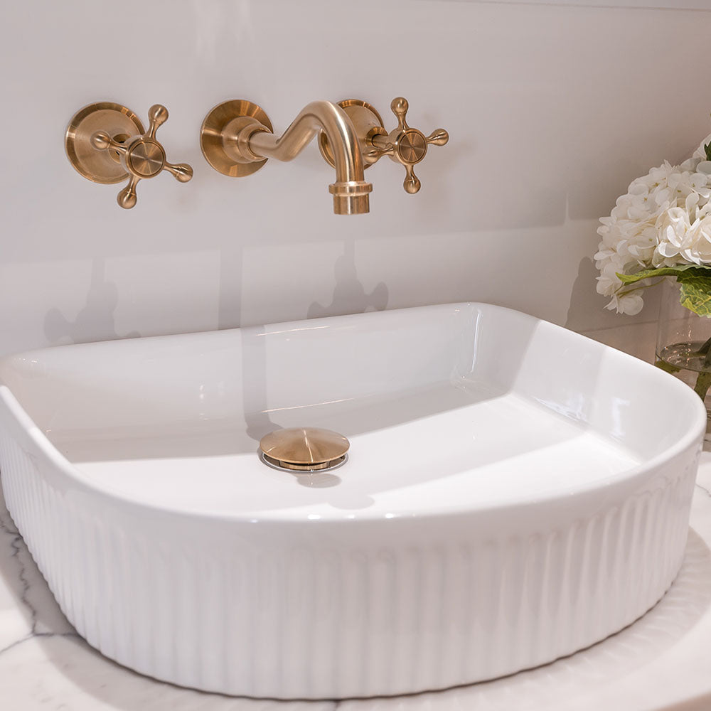 Lillian Basin/Bath Wall Set