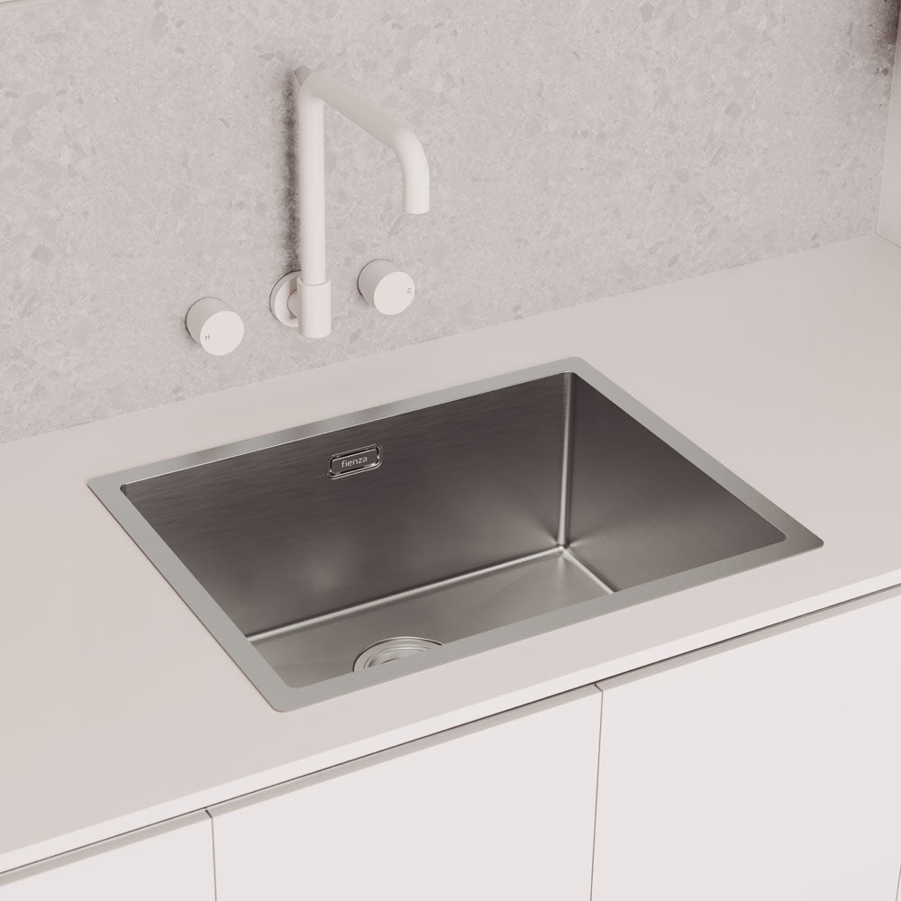 Kaya Squareline Wall Set, Round Taps