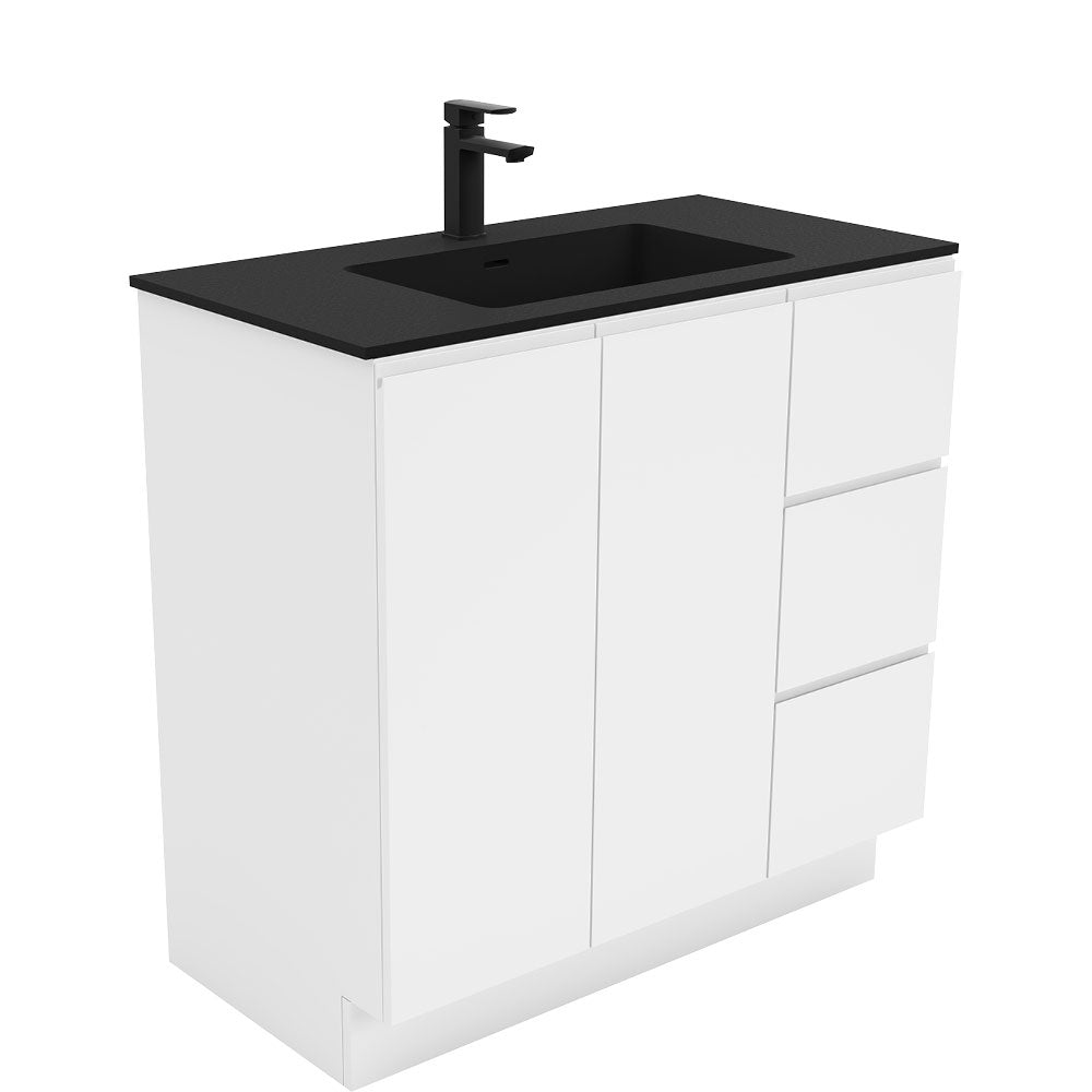 Montana Fingerpull Gloss White 900 Vanity On Kickboard
