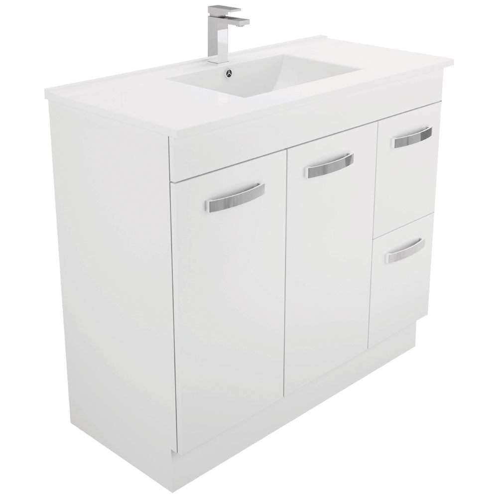 Dolce UniCab 1000 Vanity on Kickboard