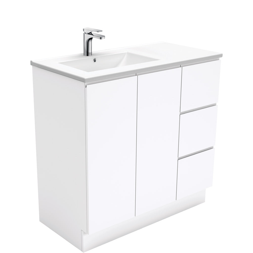 Dolce Fingerpull Gloss White 900 Offset Vanity on Kickboard, Left Basin