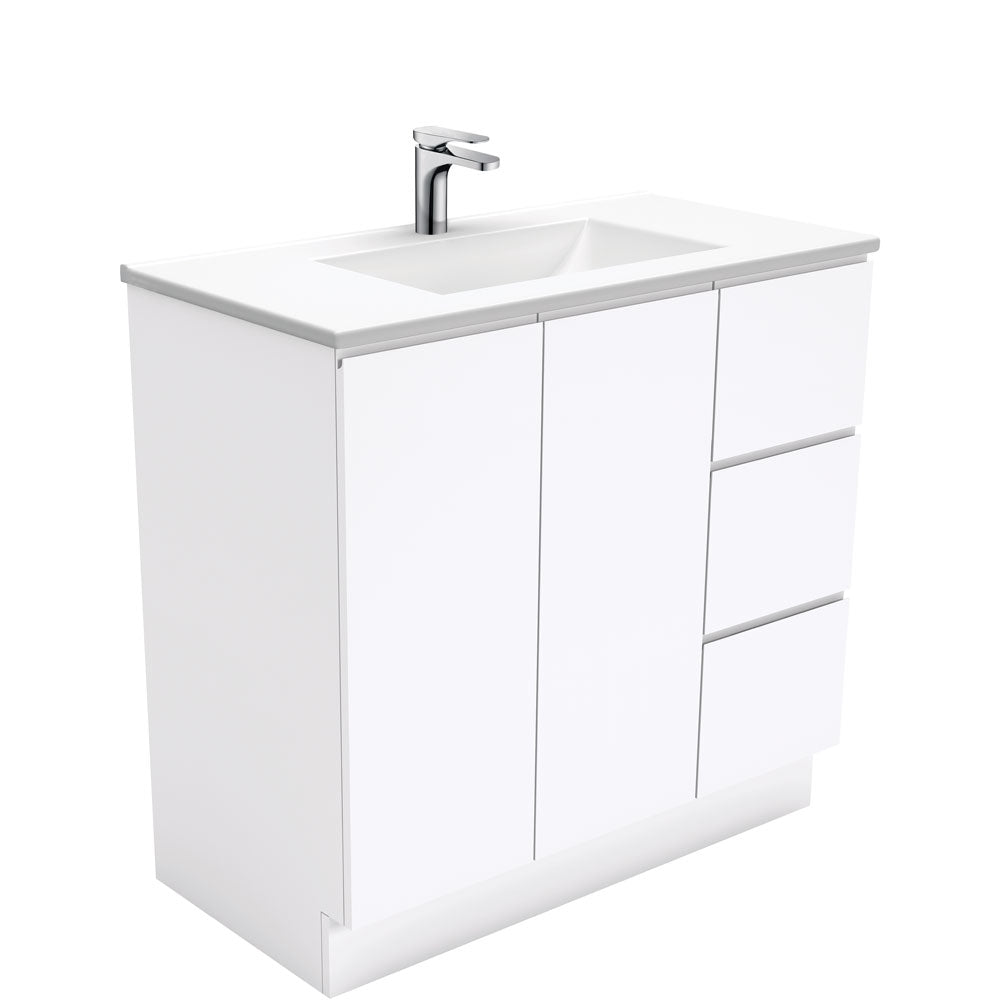Vanessa Fingerpull Gloss White 900 Vanity On Kickboard